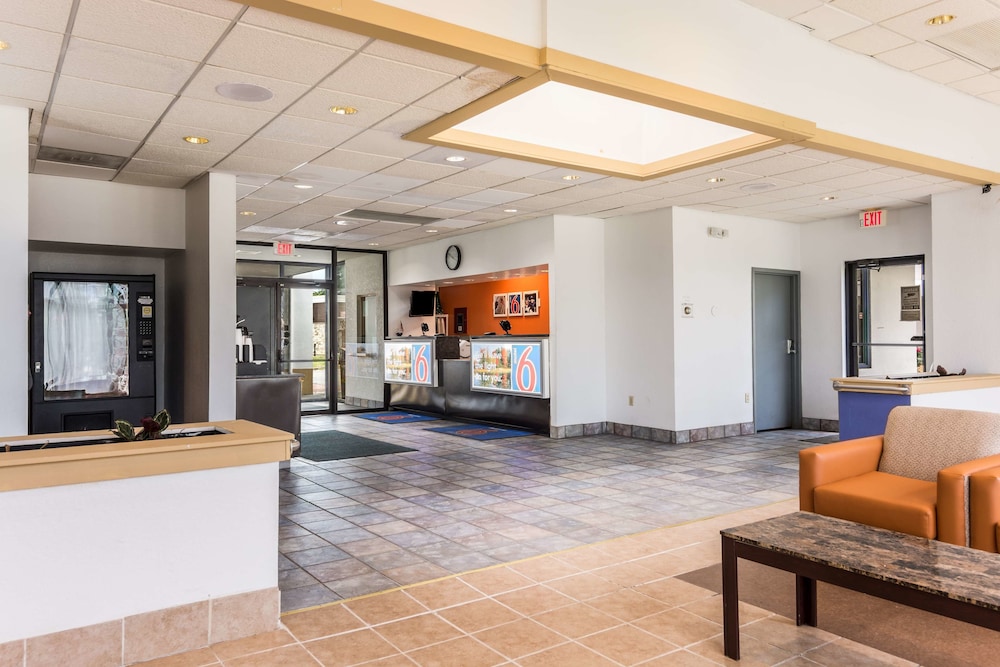 Motel6 Ashland, VA 8/52