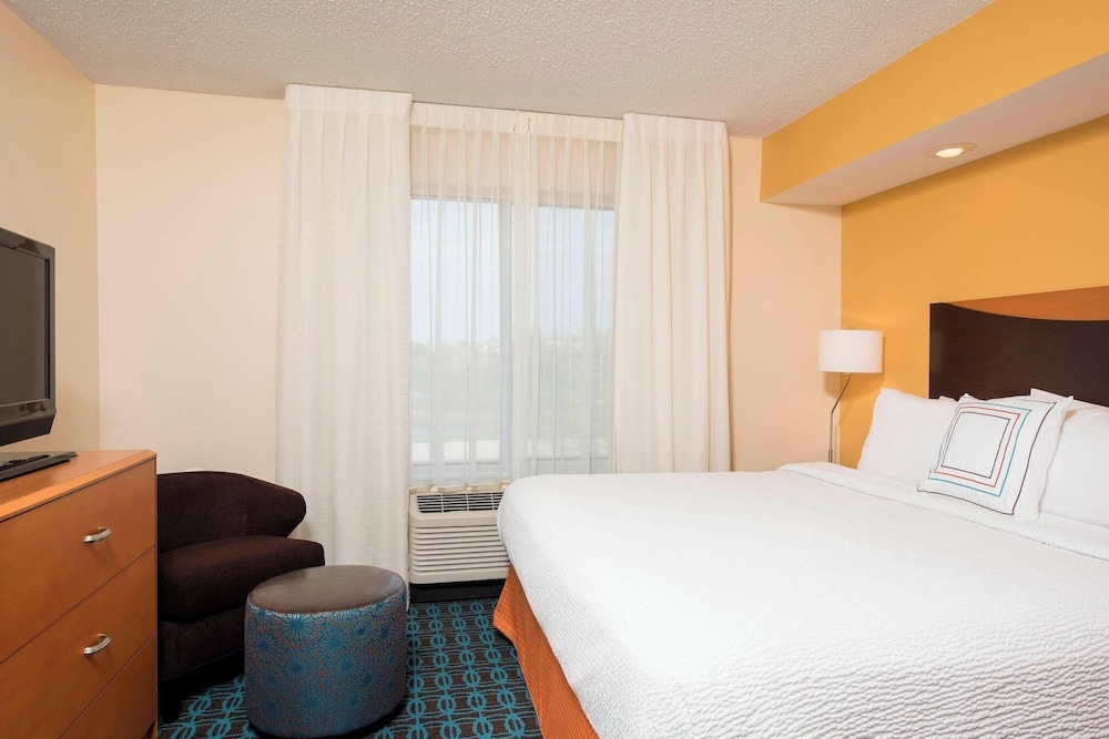 Spark by Hilton Bloomington 7/43