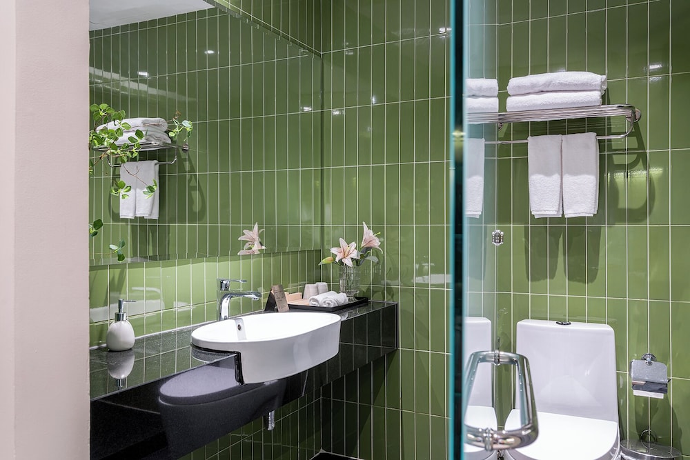 M Village Hotel Ly Tu Trong, a brand of Modern Village Lifestyle 34/35