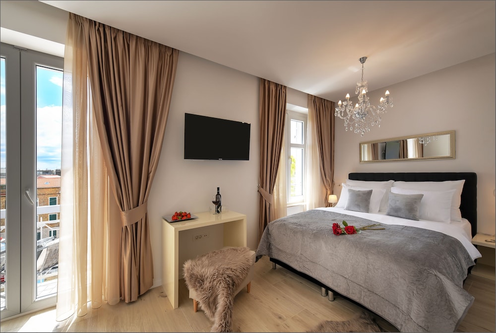Via Porto Rooms 10/49