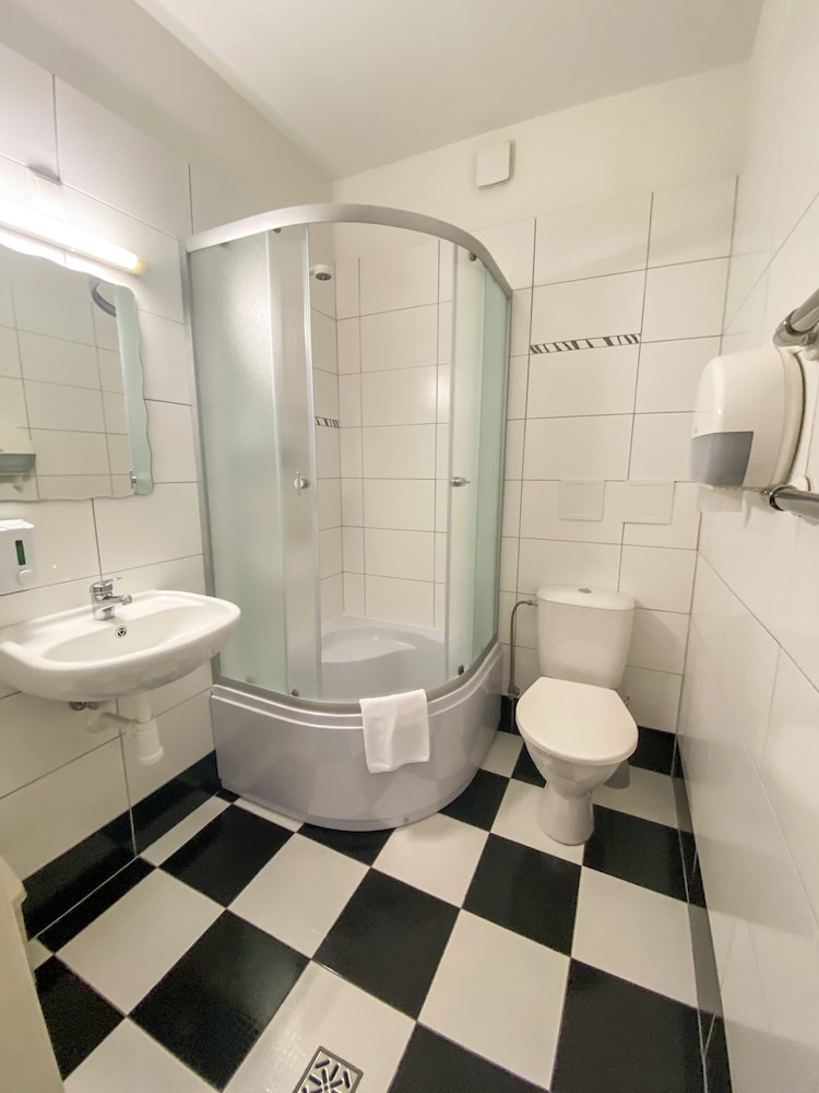 Best Hotel 50/50