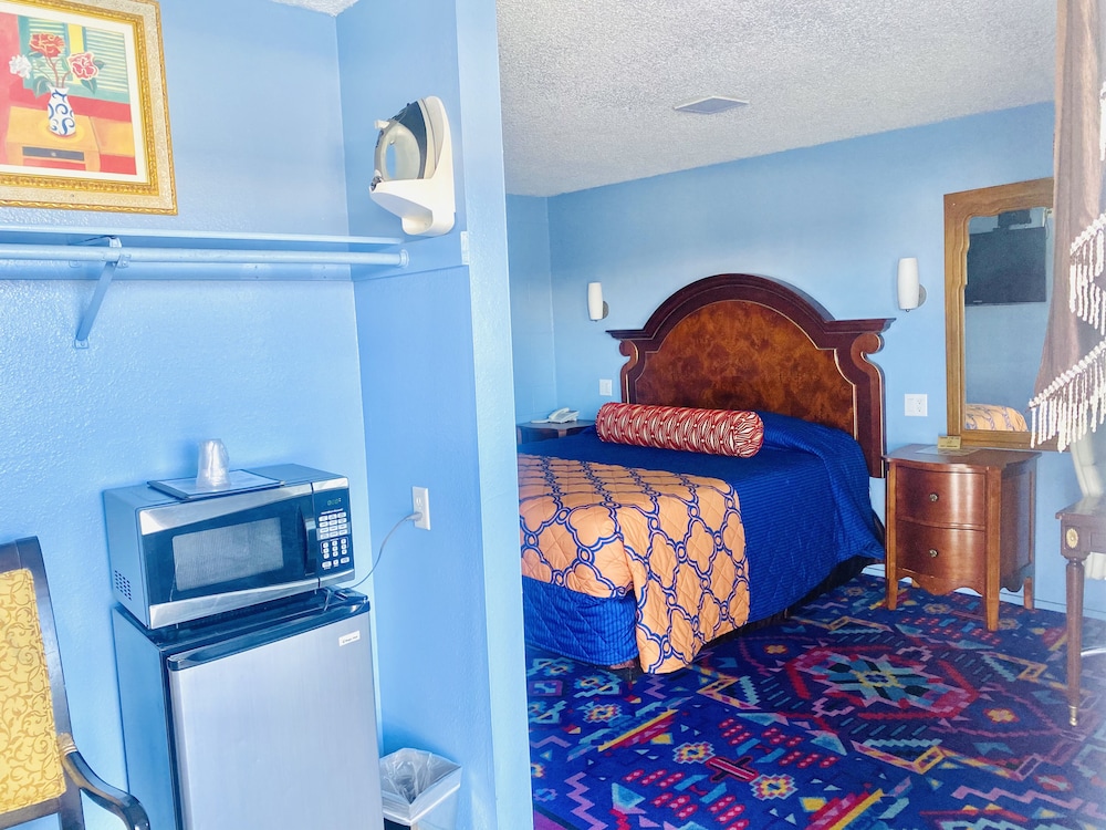 A Fisher's Inn Motel 35/63