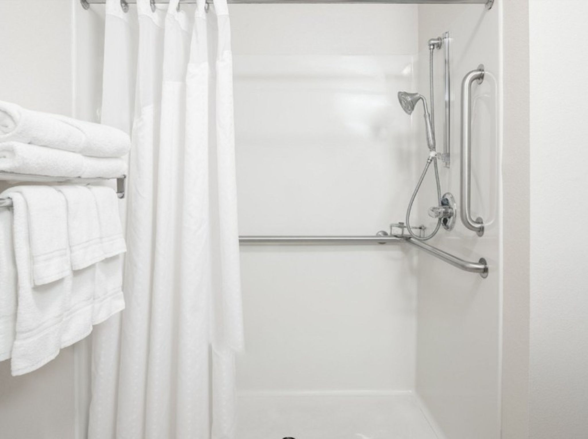 غرفة بسريرين كوين لذوي الإعاقة، Holiday Inn Express Hotel And Suites Port Clinton Catawba Island 4/4