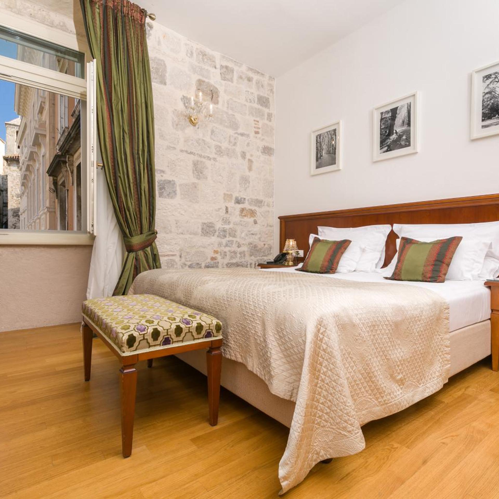 Deluxe, Double Bed, Old Town View