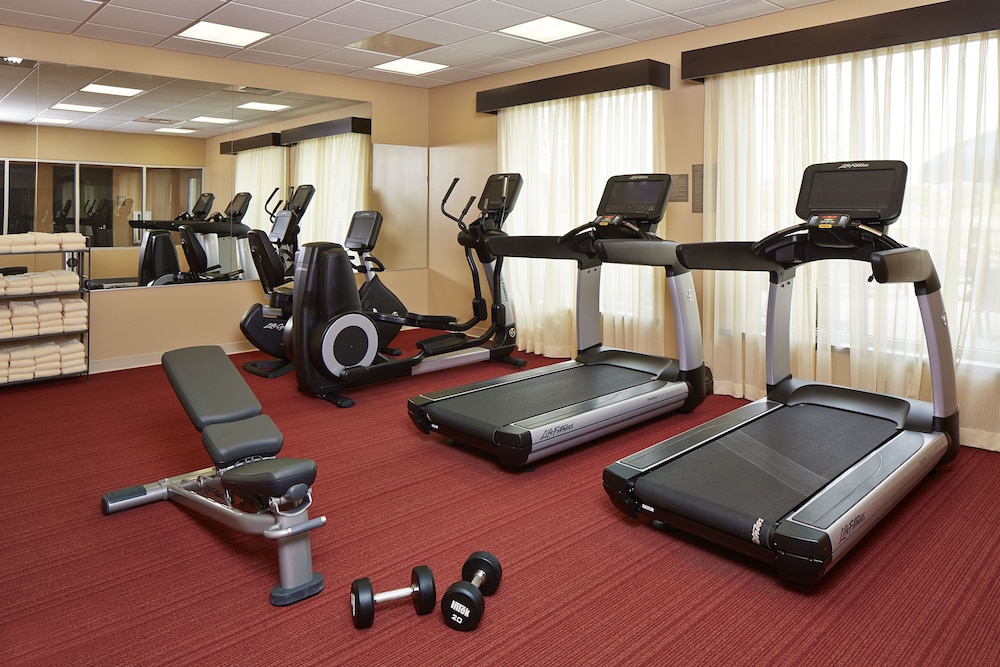 Hyatt Place Lansing – East 26/43