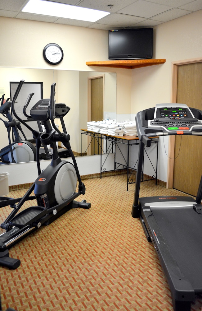 Quality Inn I-70 Near Kansas Speedway 32/45