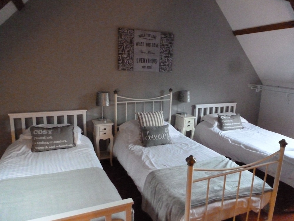 Suite, 1 Double and 3 Single Beds