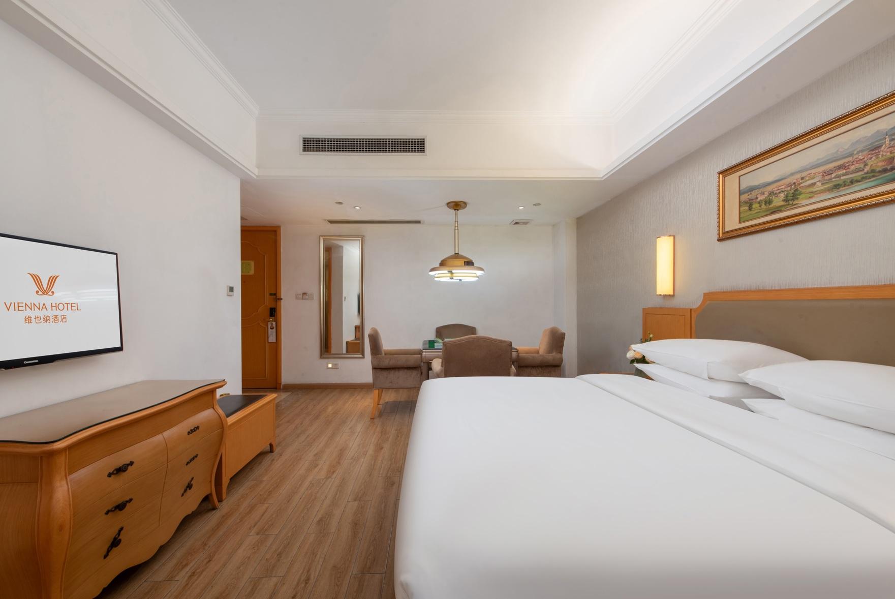 Room, Double Bed