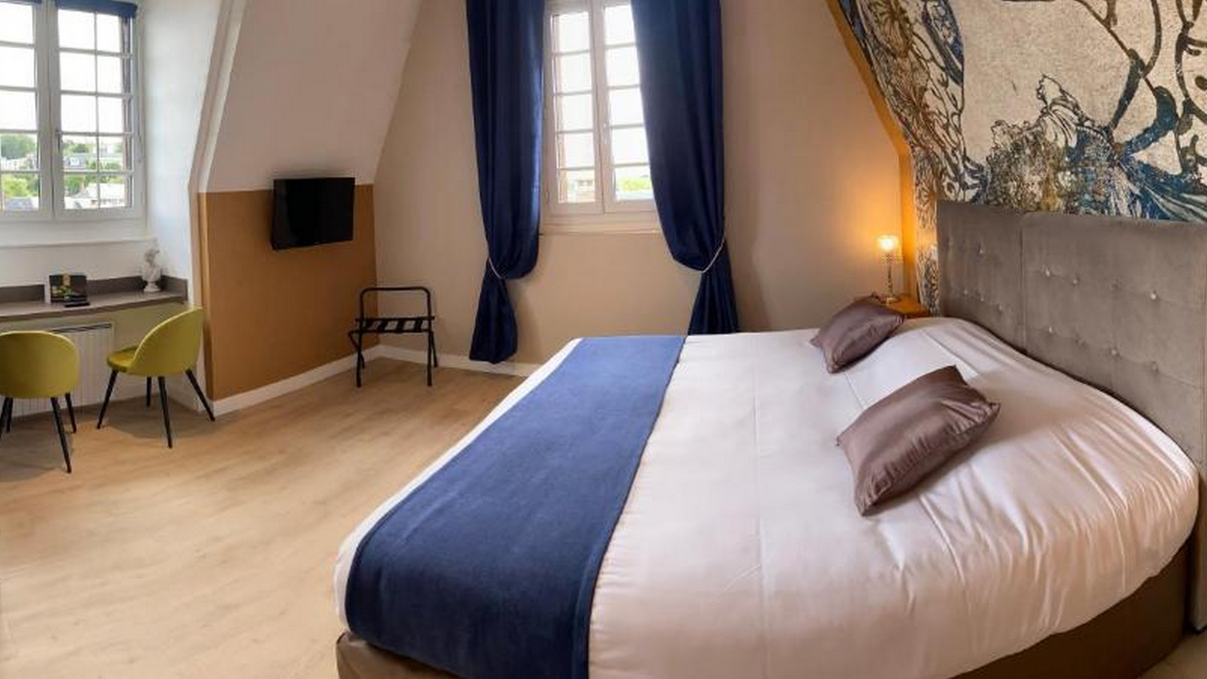 Suite, Apartment