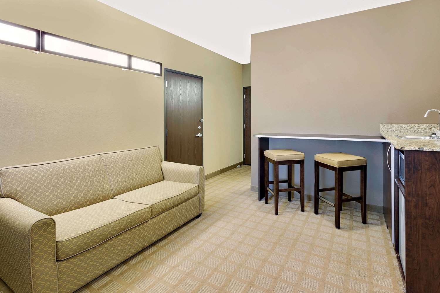 Microtel Inn & Suites by Wyndham Prairie du Chien 7/10