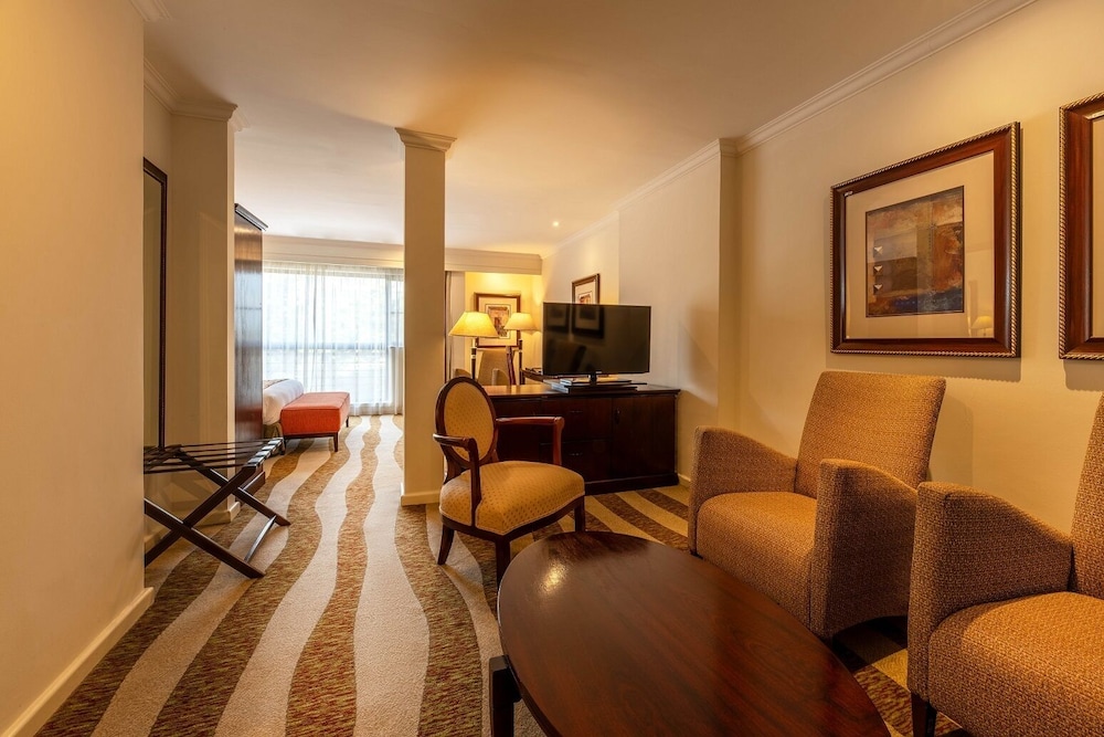 Kigali Serena 39/60