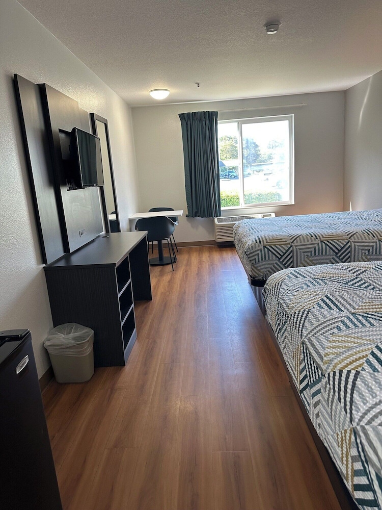 Motel6 Seaside, OR 39/60