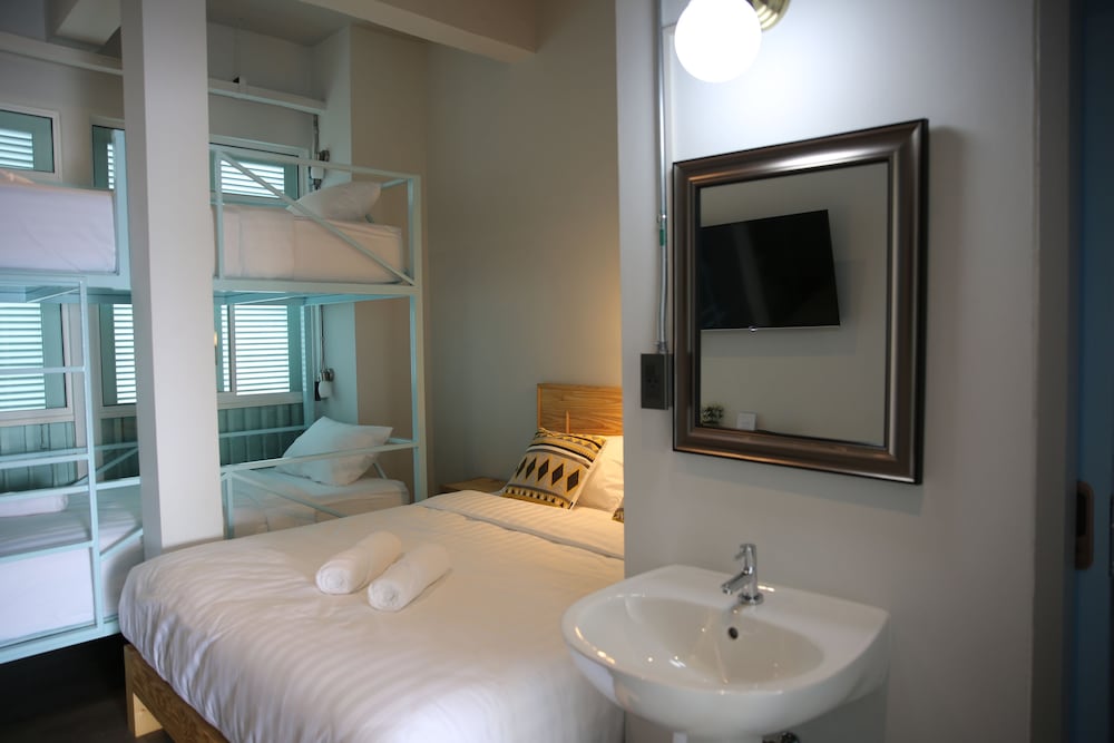 Latima Boutique Hostel 55/56