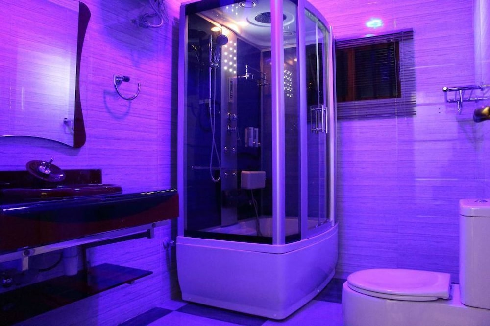E-Suite Hotel 34/37