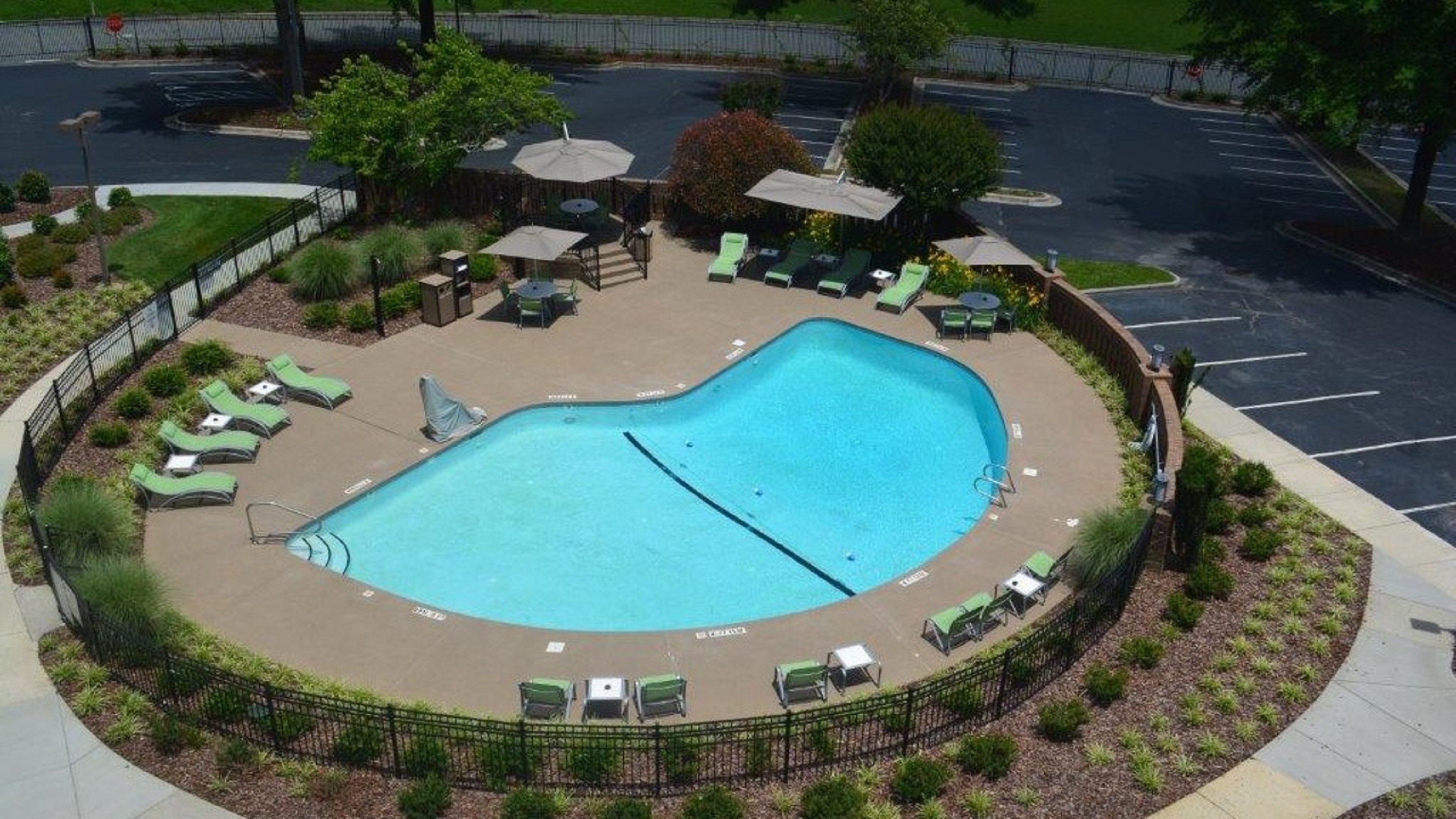 Holiday Inn Greensboro Coliseum 45/45