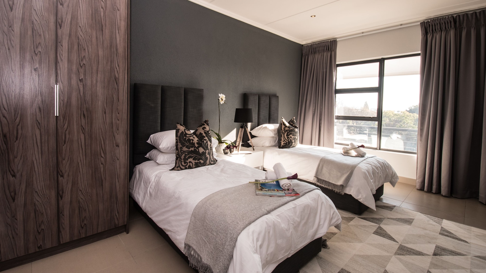 STANDARD, TWIN BEDS