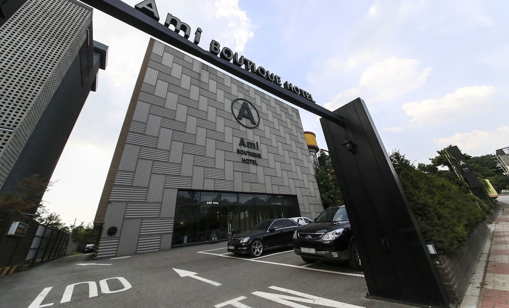 Ami Boutique Hotel 44/50