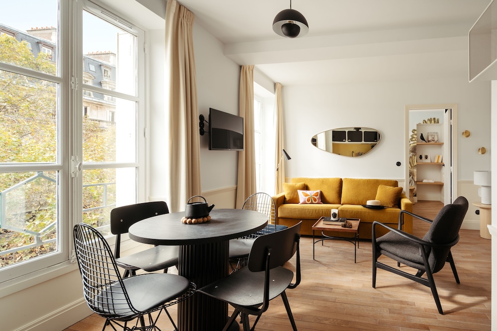 My Maison In Paris - Louvre 31/50