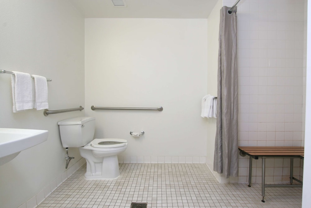 Motel6 Colchester VT - Burlington 44/45