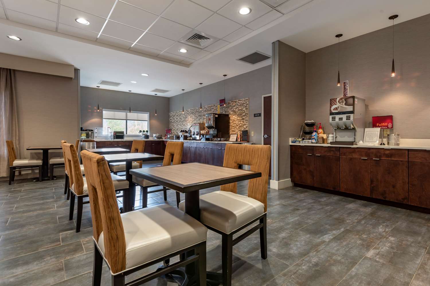Best Western Plus The Hammondsport Hotel 40/51