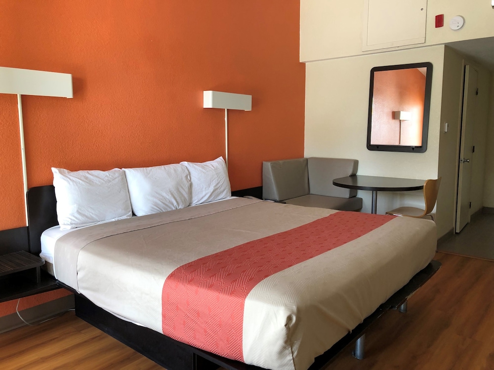 Room, King Bed, Accessible