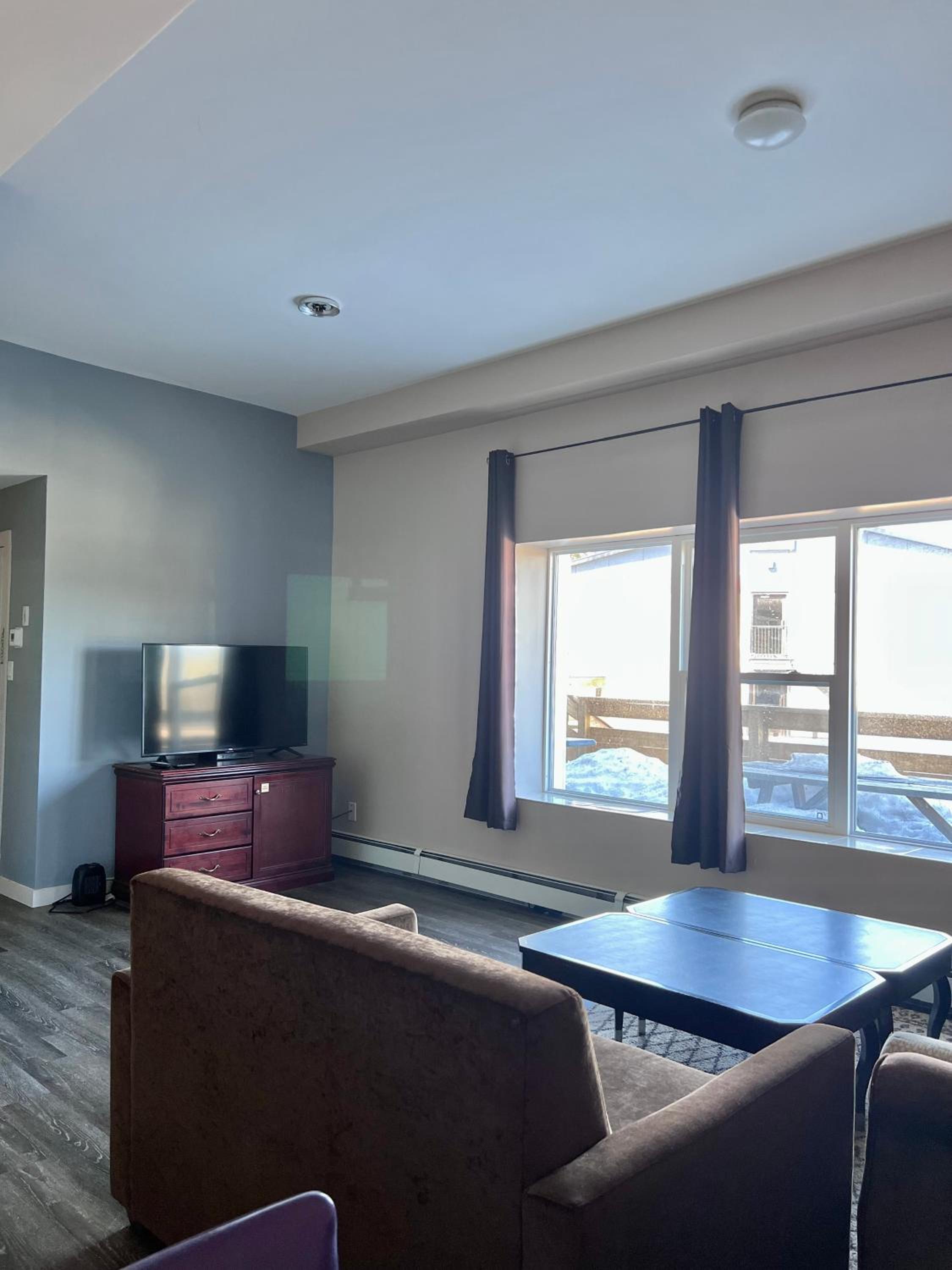 HWY 17 Hotel 30/50
