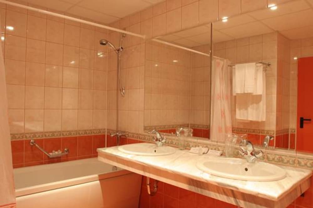 Trakia Plaza Hotel and Apartments 26/27