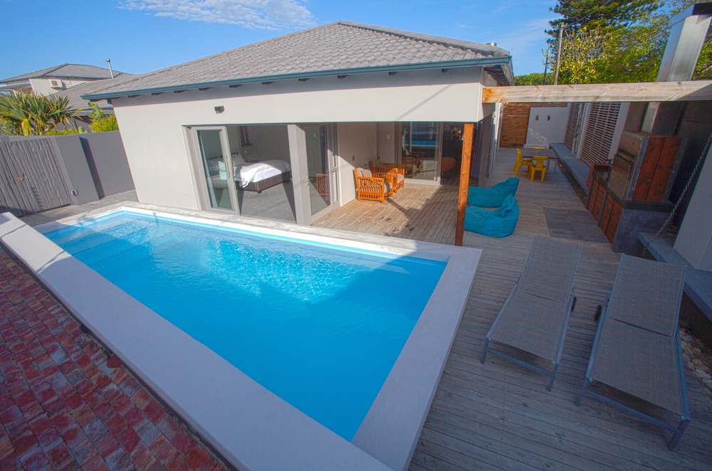 Ocean Bay Guest House 6/39