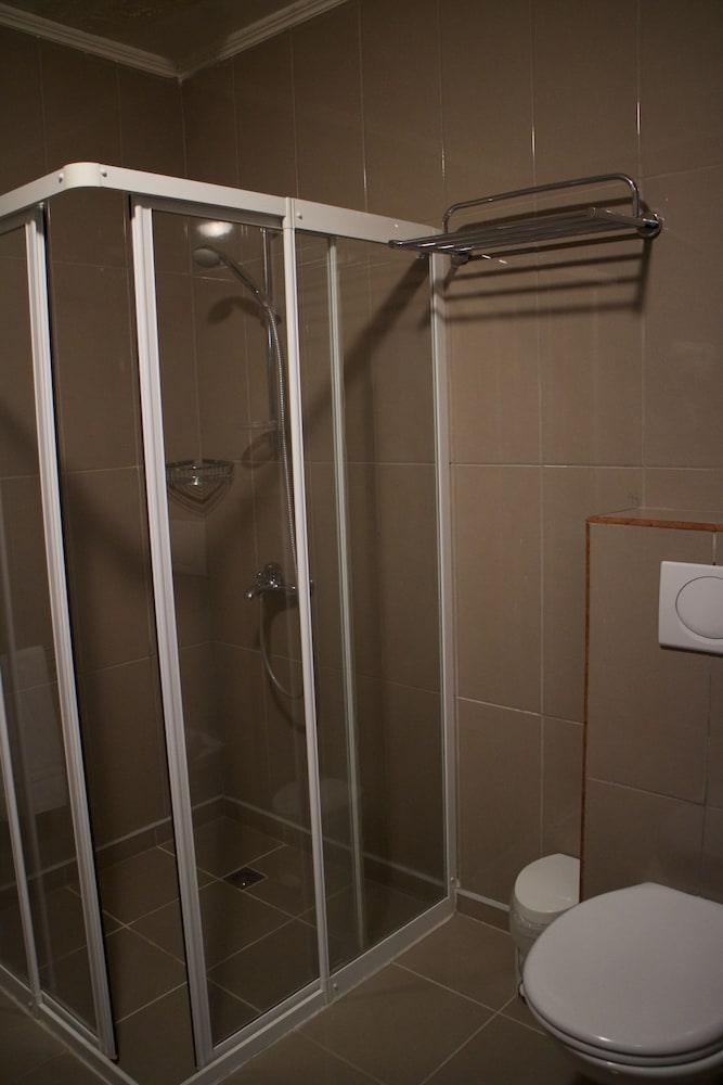 Escale Hotel 15/15