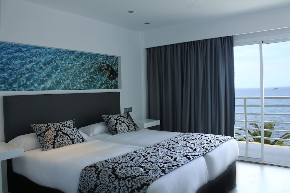 ROOM, DOUBLE BED, SEA VIEW, TERRACE