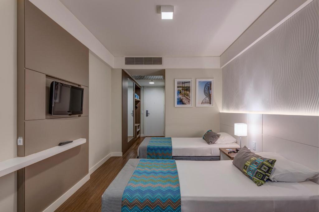 Room, Single, Twin Beds