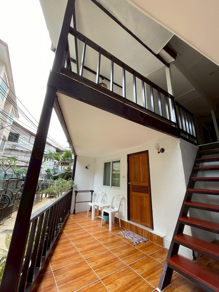 Coco's Guesthouse 6/66