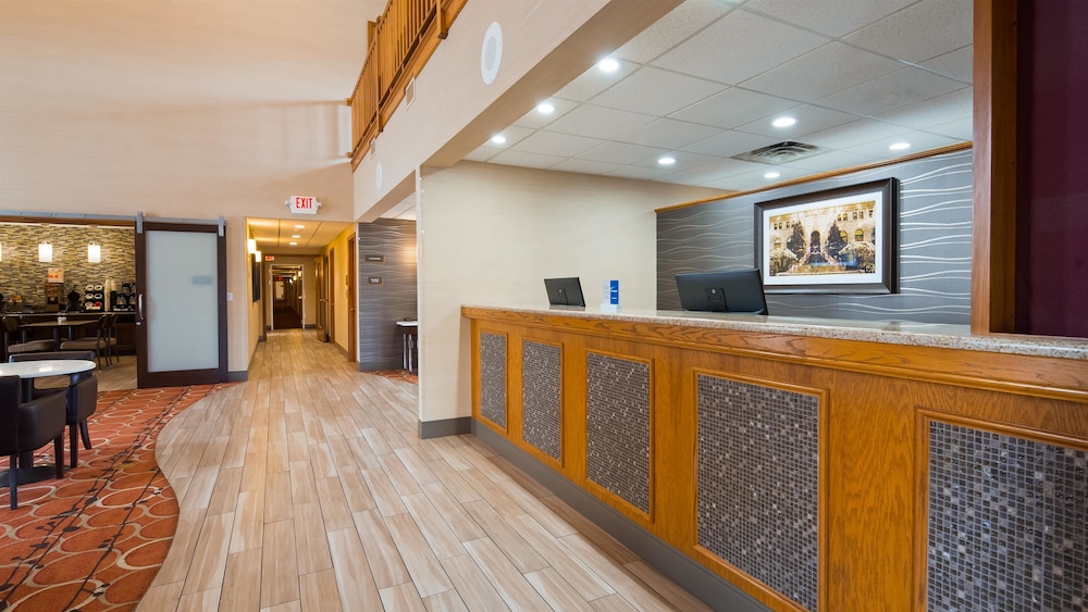 Best Western Falcon Plaza 7/38