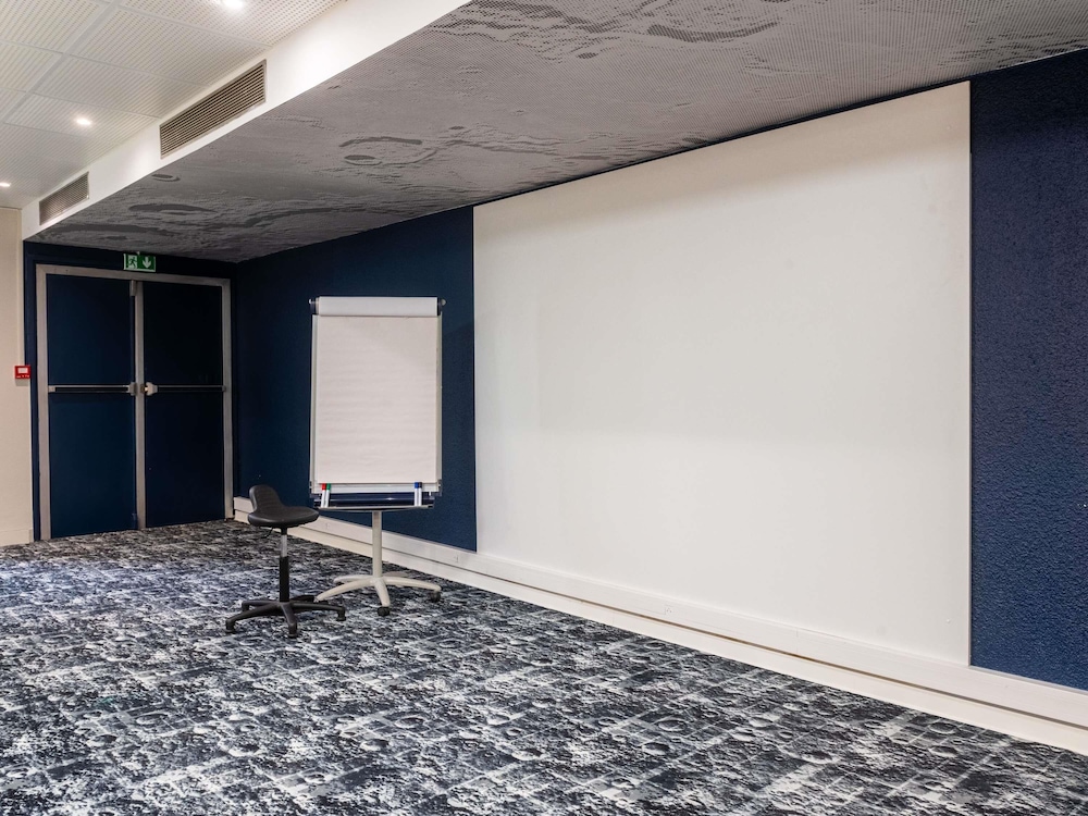 Ibis Lyon Est Bron 38/67