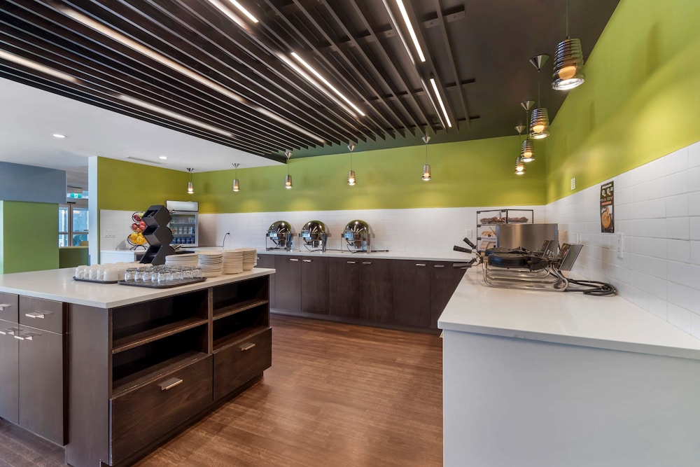 Best Western Plus East Side 53/69