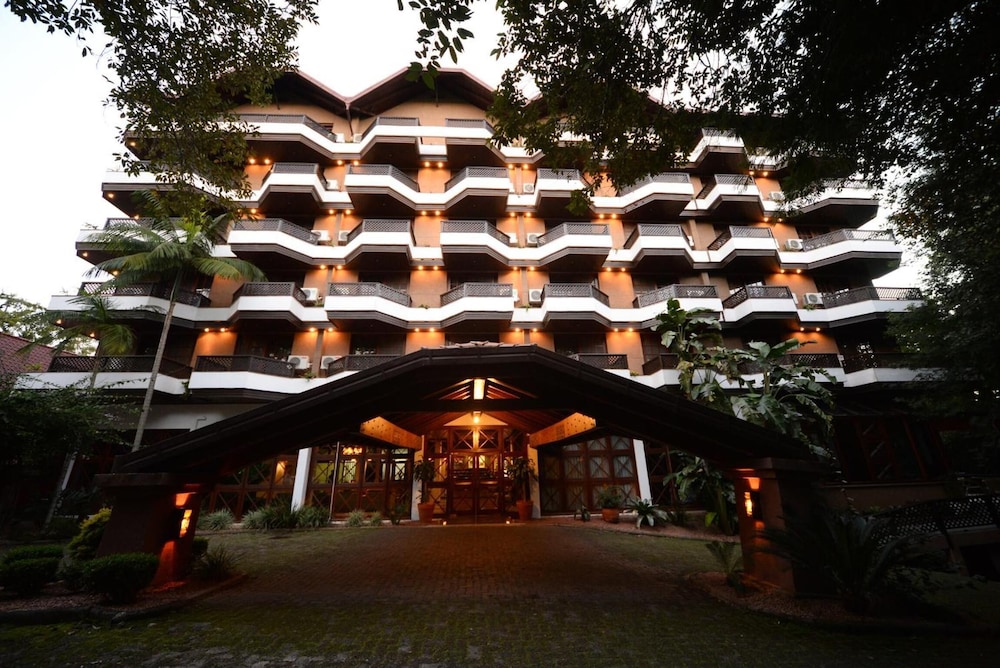 HOTEL AGUAS CLARAS 4/50