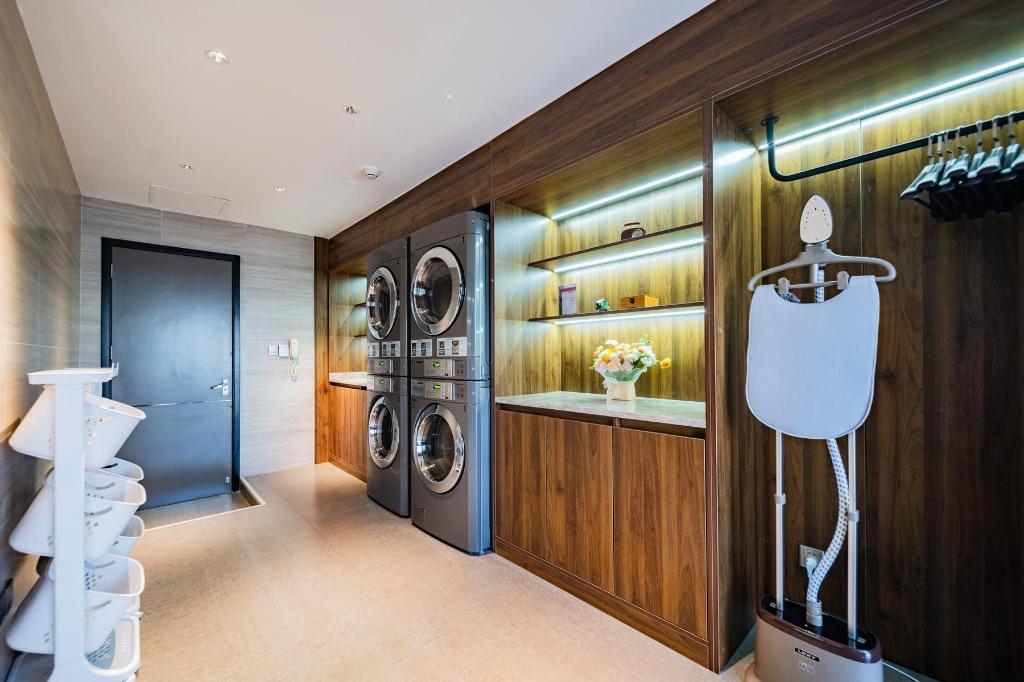 Home Inn Plus (Xi'an High Tech Zone Jinye No. 1 Zhangba No. 4 Subway Station Store) 46/58