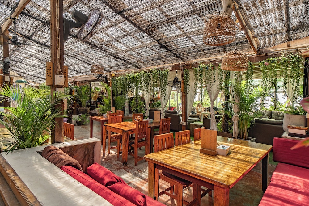 Echo Beach Backpackers 29/50