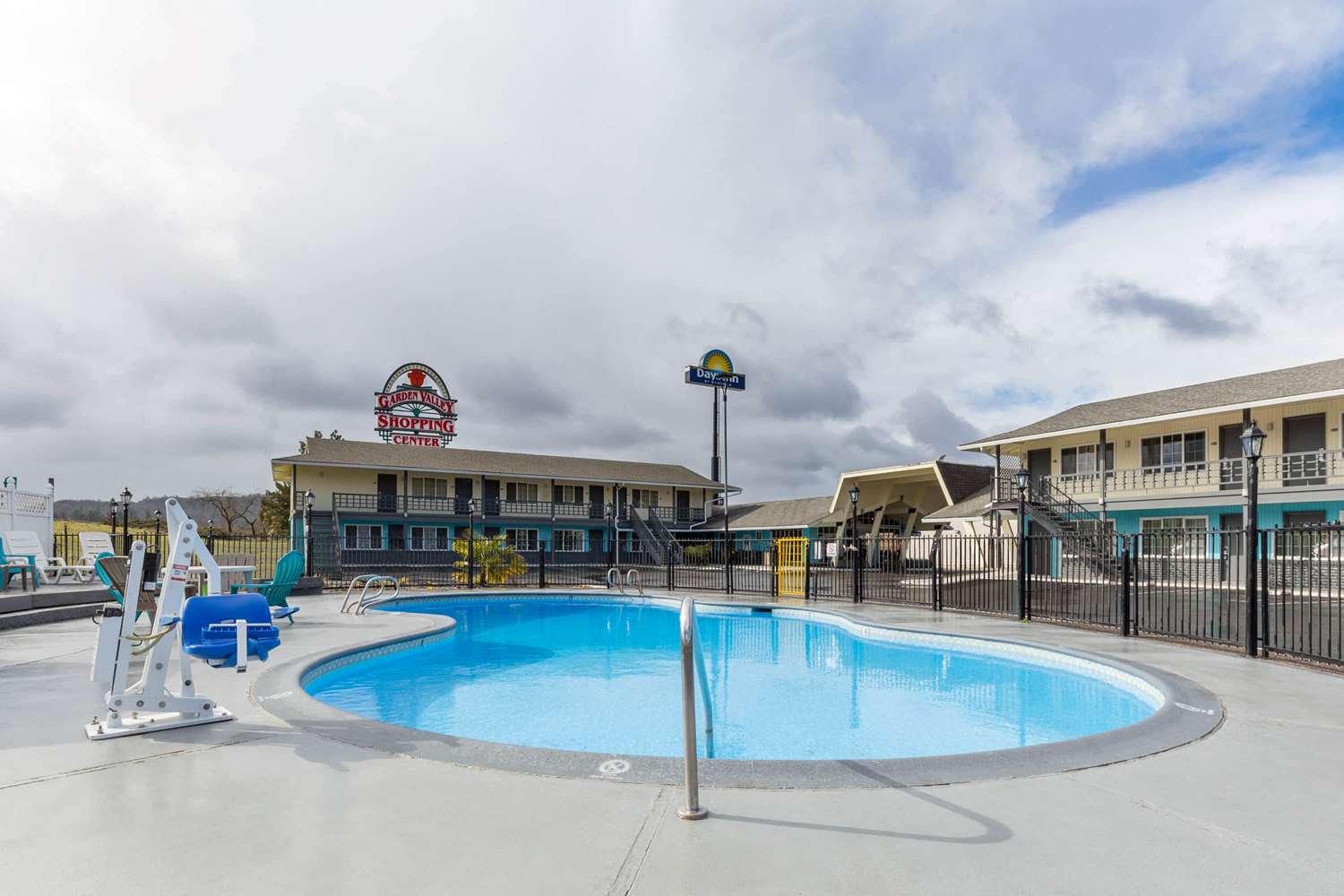 Days Inn By Wyndham Roseburg 3/14