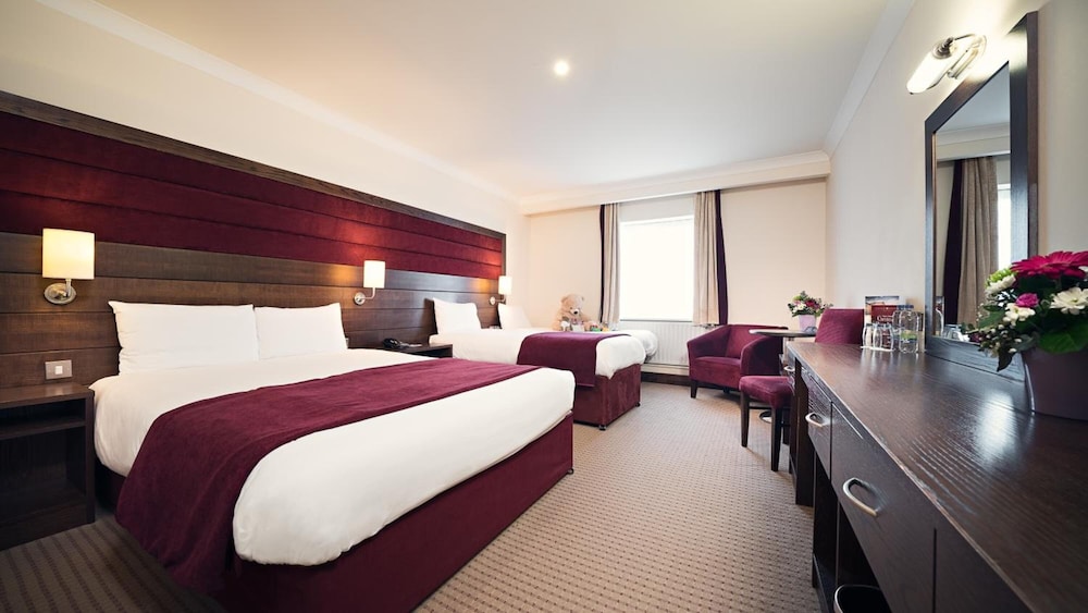 Cavan Crystal Hotel 22/57