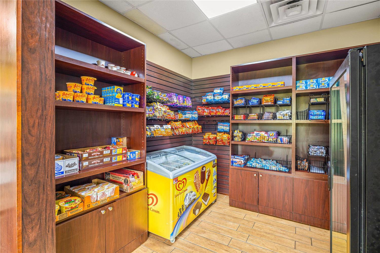 Quality Inn & Suites Tampa near Fairgrounds and Casino 12/16