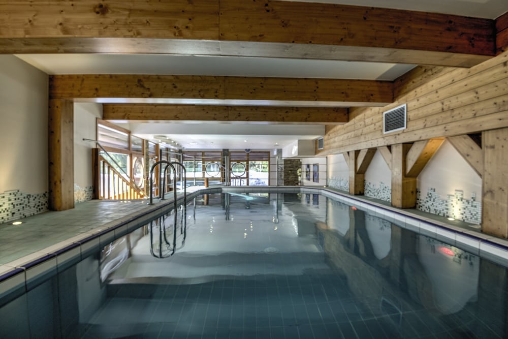 swimming pool spa