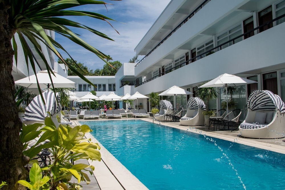 COAST Boracay 63/66