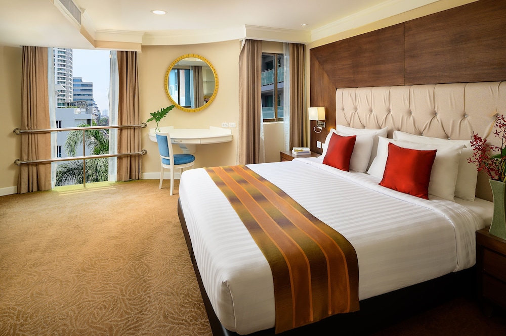 Court Wing Hotel Sukhumvit Bangkok 14/54