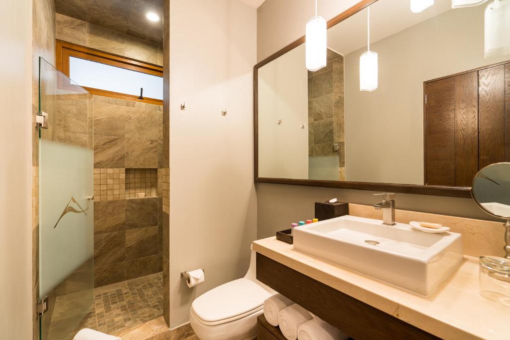 غرفة ركنية بسريرين كينج بإطلالة على البحر بغرفتي نوم، Resorts By Pinnacle 220 4/4
