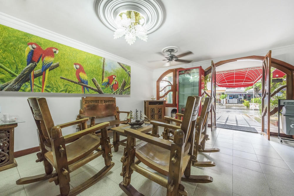 Veleros Hotel 46/57