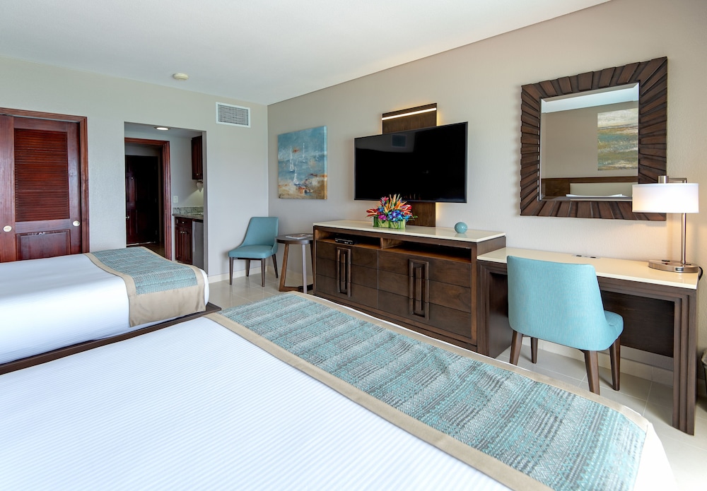 The Villas at Simpson Bay Beach Resort 24/95