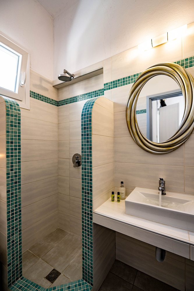 Join Us Low Cost Rooms 29/34