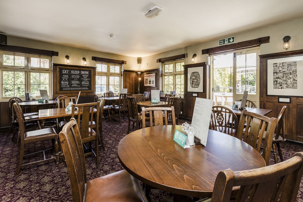New Flying Horse Inn 52/68