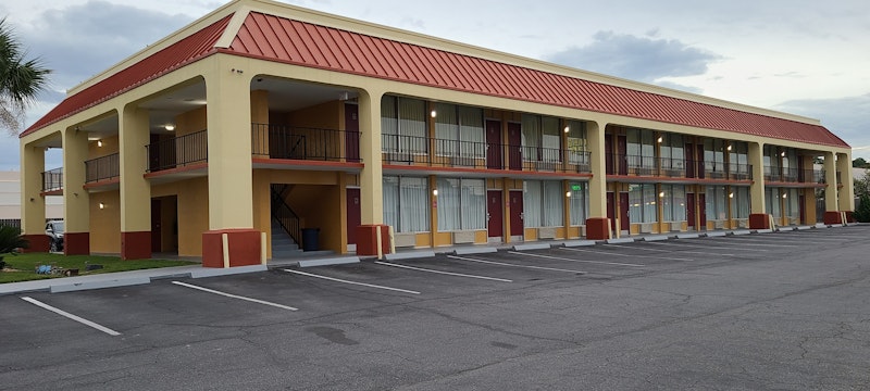 Econo Lodge Tifton 17/19
